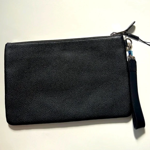 New Burberry Logo Pouch with wrist strap - Authentic - Picture 3 of 4